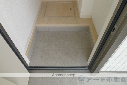 アルフラット椿　Ｂ棟[2LDK/66.32m2]の玄関