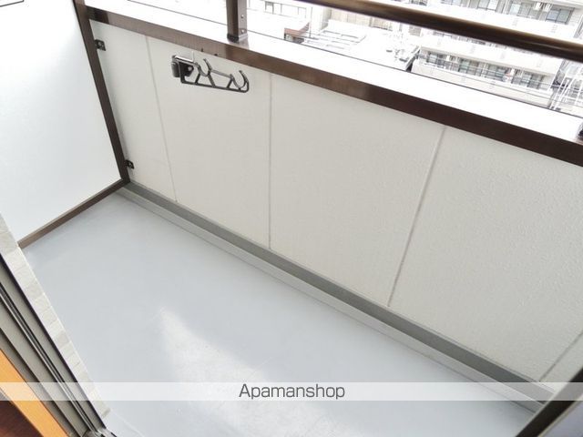 ロイヤルクイーンズパーク江坂の内装写真