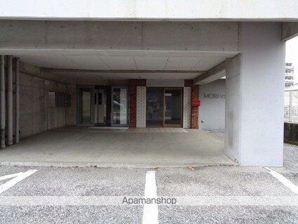 ＭＯＲＩマンション[1R/32m2]の駐車場