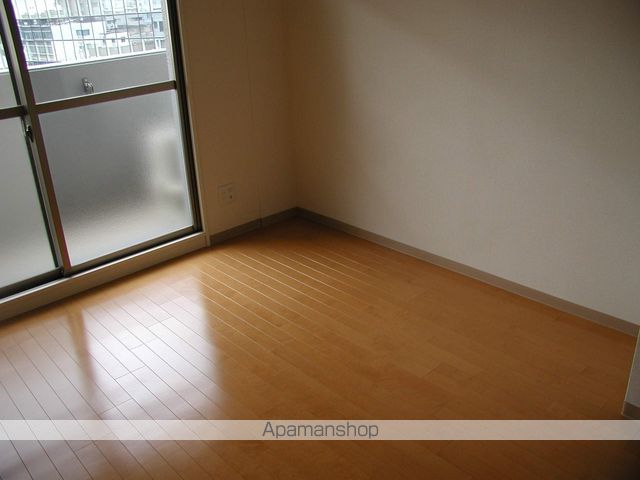 ESLEADSHINUMEDAの内装写真