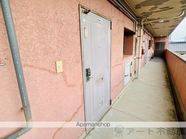 清香マンションの玄関写真