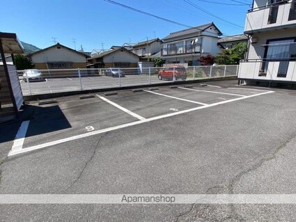 フレマリール香西[2LDK/59.24m2]の駐車場