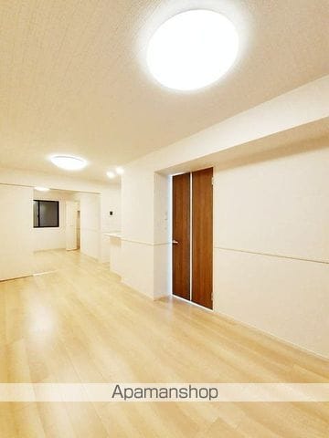 エヴァンジェル・Iの内装写真