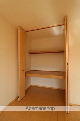 メゾンプリネール　Ａ棟[2LDK/53.48m2]の収納