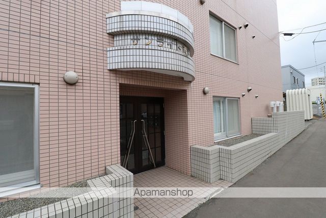 サンライト西岡IIの玄関写真