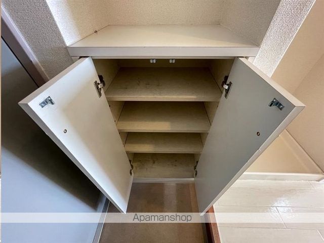 ロイヤルヒルズ片桐の内装写真