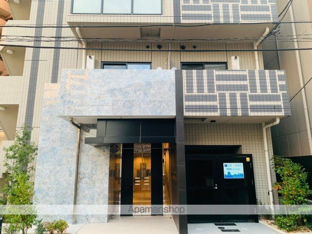 DIPS上野NORTHの玄関写真