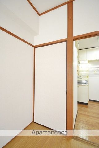 コスモクイーン富田町の内装写真