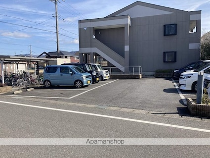 Ａｐｉａｎｔ｀華[3DK/58m2]の駐車場