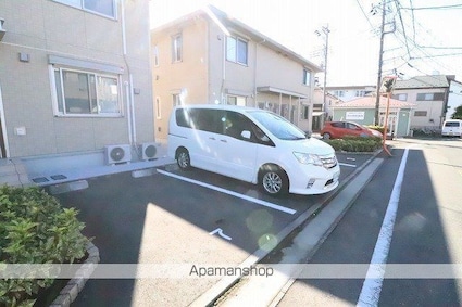 ファヴォーレⅠⅡⅢ　Ⅱ[2LDK/54.24m2]の駐車場