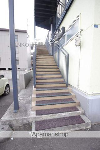 マルサンビルIIの玄関写真