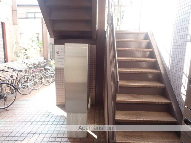 エムロード日吉の玄関写真