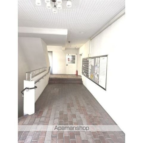 上前津グランドハイツ601の玄関写真