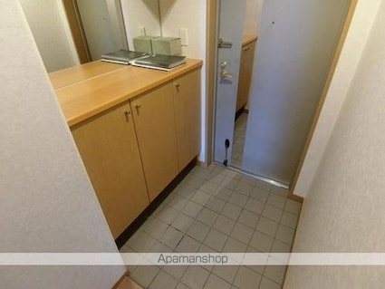 サーパスシティ栗林[3LDK/77.51m2]の玄関