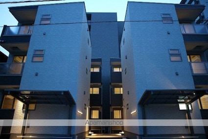 岡山県岡山市北区東島田町２丁目[1LDK/30.46m2]の外観