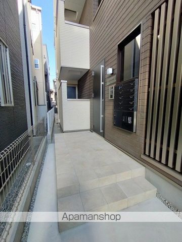 FDS吹田II番館の玄関写真