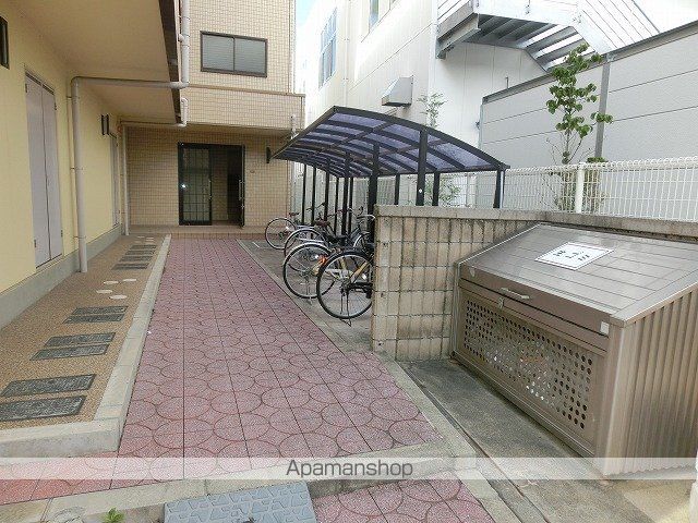 ファミール3号館の玄関写真