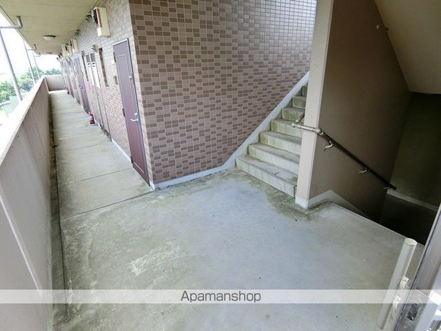 グランヒルズK−1の玄関写真