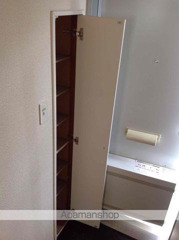 レオパレスメローネVの内装写真