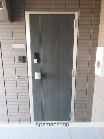 DーROOM GRACIA A棟の玄関写真