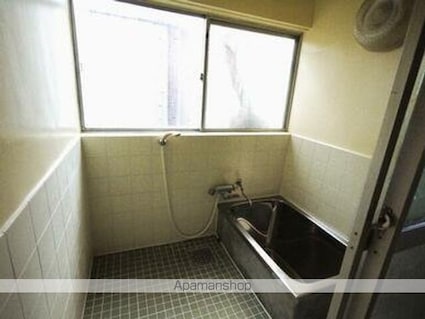 山本貸家[4DK/94.52m2]のバス