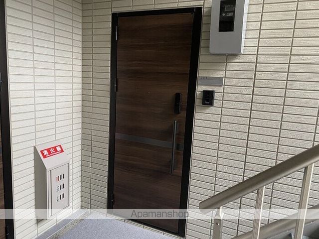 えちぜん鉄道勝山線 越前新保駅 徒歩28分 3階建 築3年の玄関写真