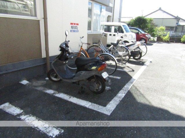 上島ロイドアパートC棟の外観写真