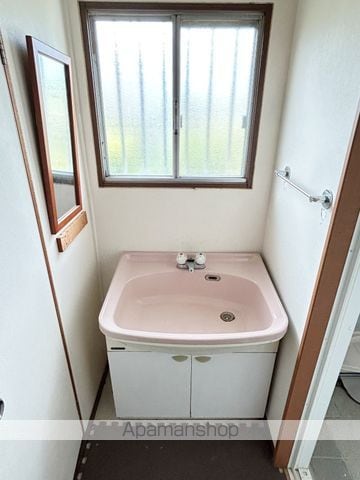 加茂戸建貸家の内装写真