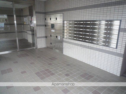 滋賀県東近江市東沖野１丁目[2LDK/47.58m2]の共用部3