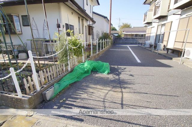 ワコーハイツ C棟の外観写真