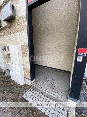 レオパレスルシェルブル金岡の玄関写真