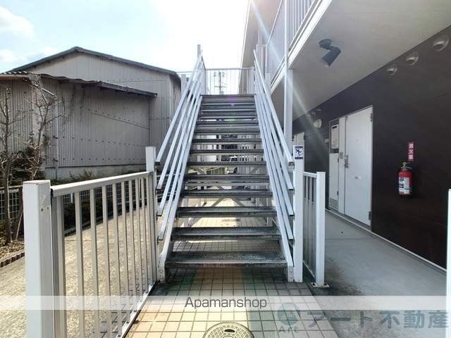 レオパレスTAKARA浅川の玄関写真