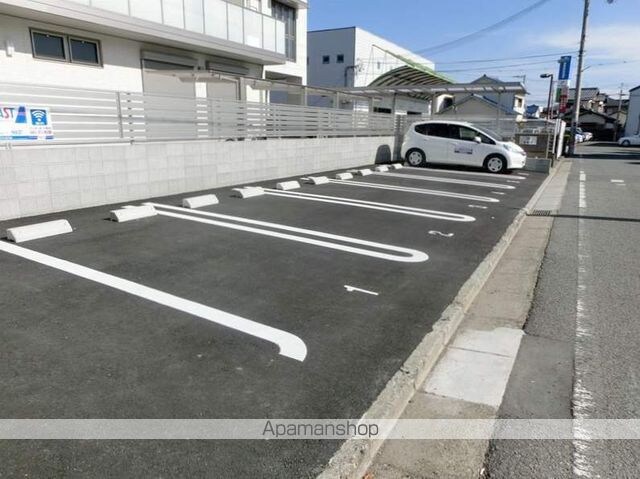 和歌山県和歌山市太田３丁目[2LDK/58.9m2]の駐車場1