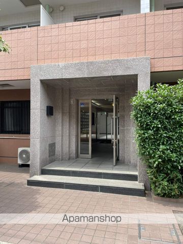 コンフォリア早稲田DEUXの玄関写真