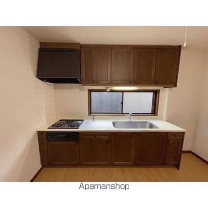 東京都港区元麻布３丁目[1LDK/47.2m2]のキッチン