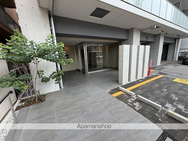 SHINING江坂離宮の玄関写真
