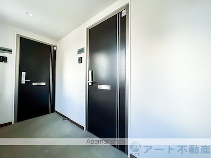 Ｖｉｌｌａ　Ｎａｋａｎｏ（ヴィラナカノ）[1K/30.53m2]のエントランス1