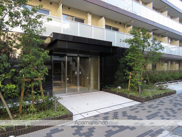 シェル品川戸越の玄関写真