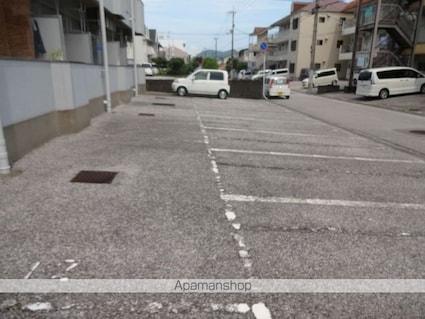藤本マンション[2K/25.04m2]の駐車場1
