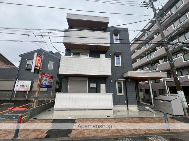 イーリスコート大和中央の外観写真