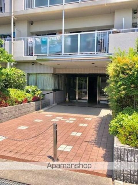 アルティプラザ野洲[3SLDK/93.2m2]のエントランス2