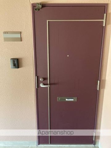 シャルム弐番館の玄関写真