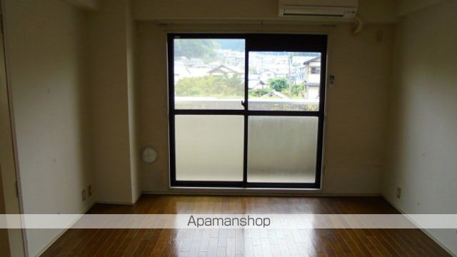 バザレビルの内装写真