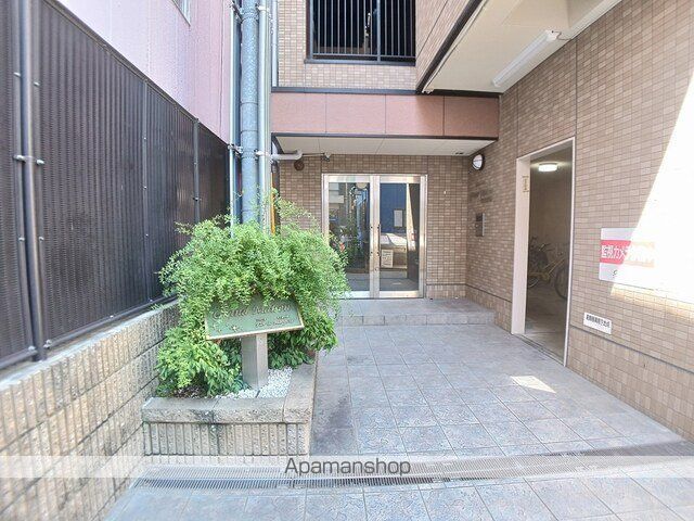 フロールマリポッサの玄関写真