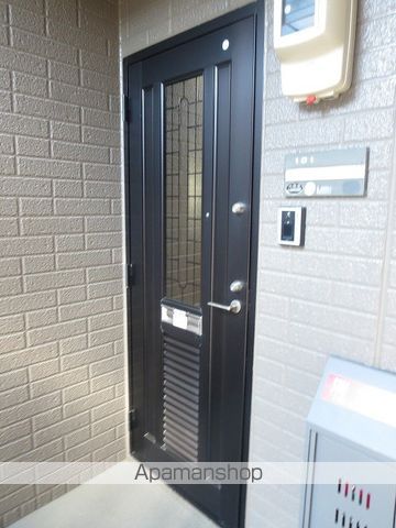 プリムローズ前田の玄関写真