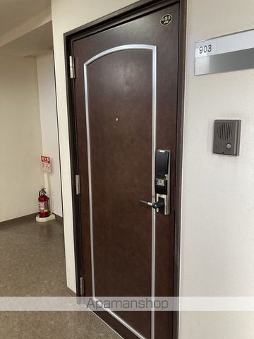 リバティープラザ本町の玄関写真