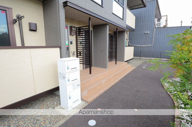 ルーチェ ソラーレ A棟の玄関写真
