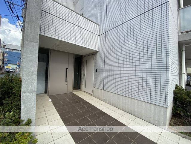 スカイヒルズ大手町の玄関写真