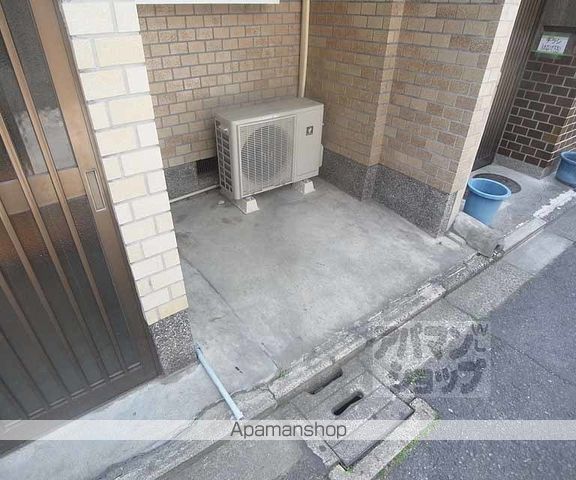 山陰本線 円町駅 徒歩13分 3階建 築48年の玄関写真