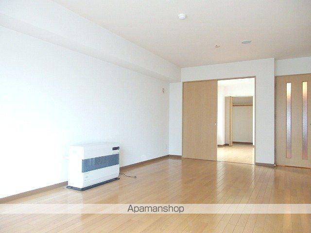SQUARE MS614の内装写真
